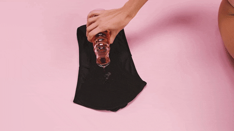 Veja a calcinha absorvente em ação